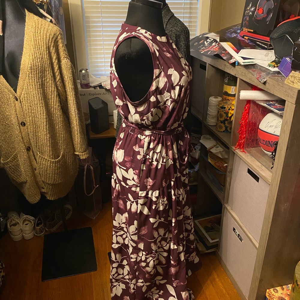 Purple and white maxi dress, size 18. - Picture 7 of 9